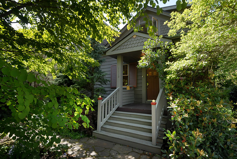 Home for sale by Seattle realtor Benjamin Chotzen. Click to Zoom.