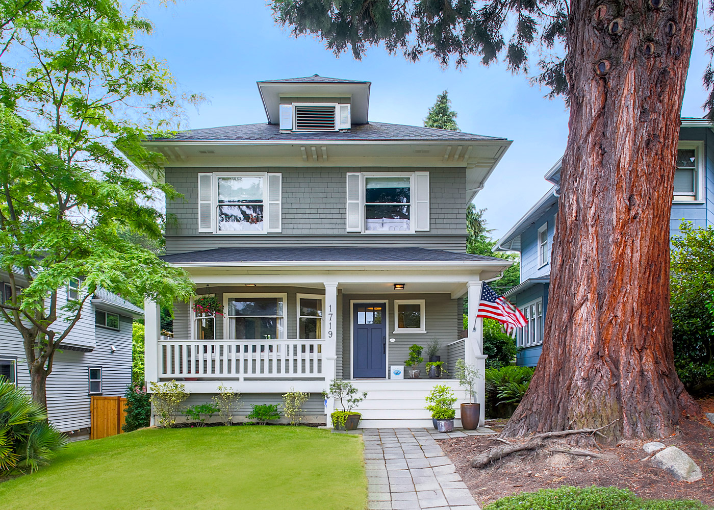 Home for sale by Seattle realtor Benjamin Chotzen. Click to Zoom.