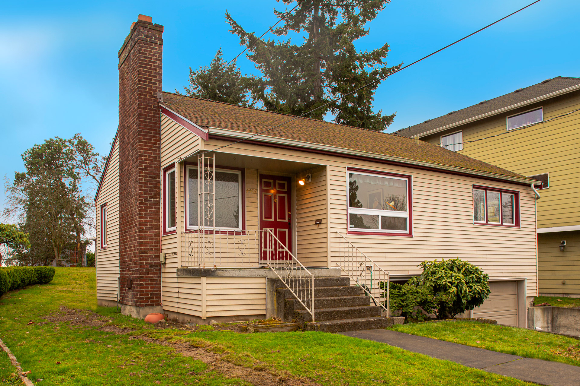 Home for sale by Seattle realtor Benjamin Chotzen. Click to Zoom.