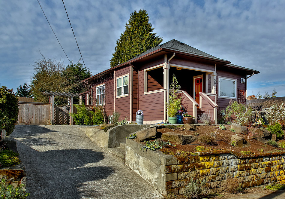 Home for sale by Seattle realtor Benjamin Chotzen. Click to Zoom.