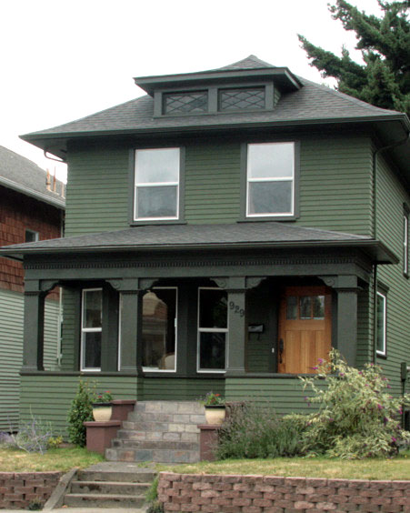 Home for sale by Seattle realtor Benjamin Chotzen. Click to Zoom.