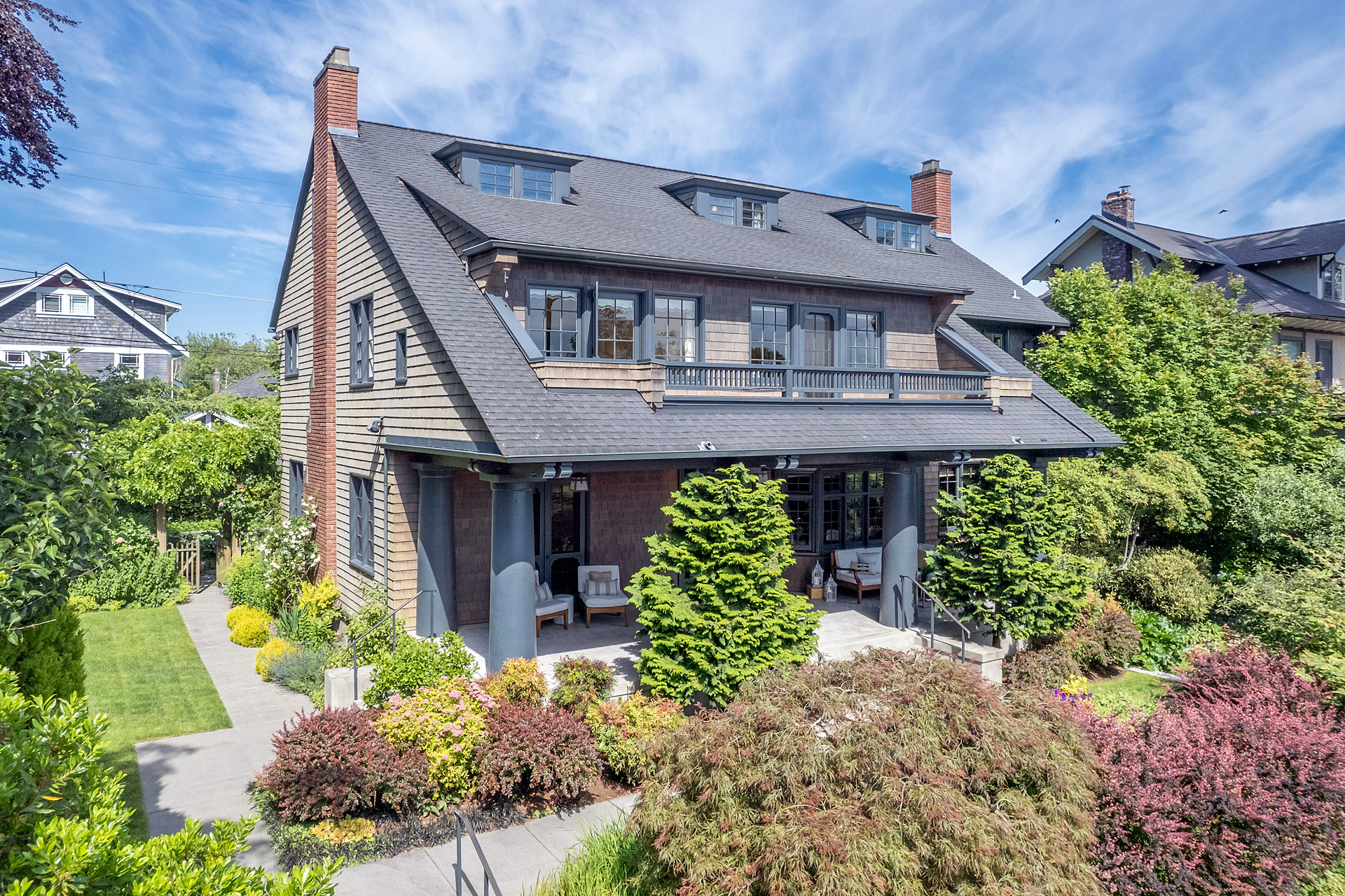 Home for sale by Seattle realtor Benjamin Chotzen. Click to Zoom.